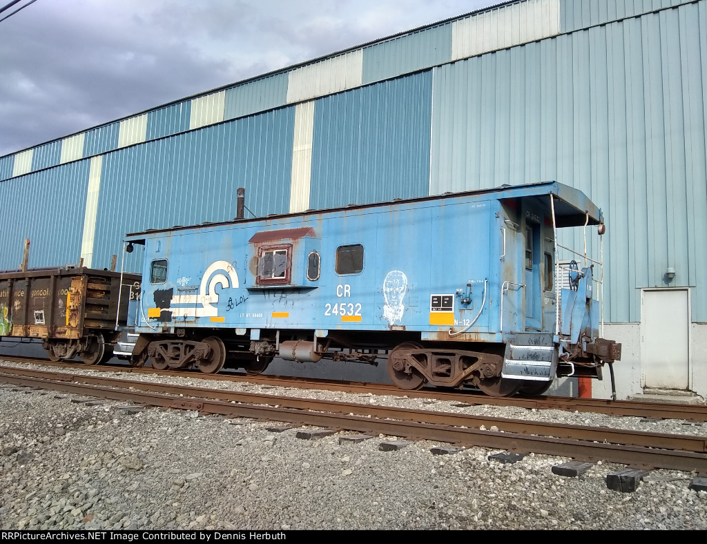 former Conrail CR24532 cabin car